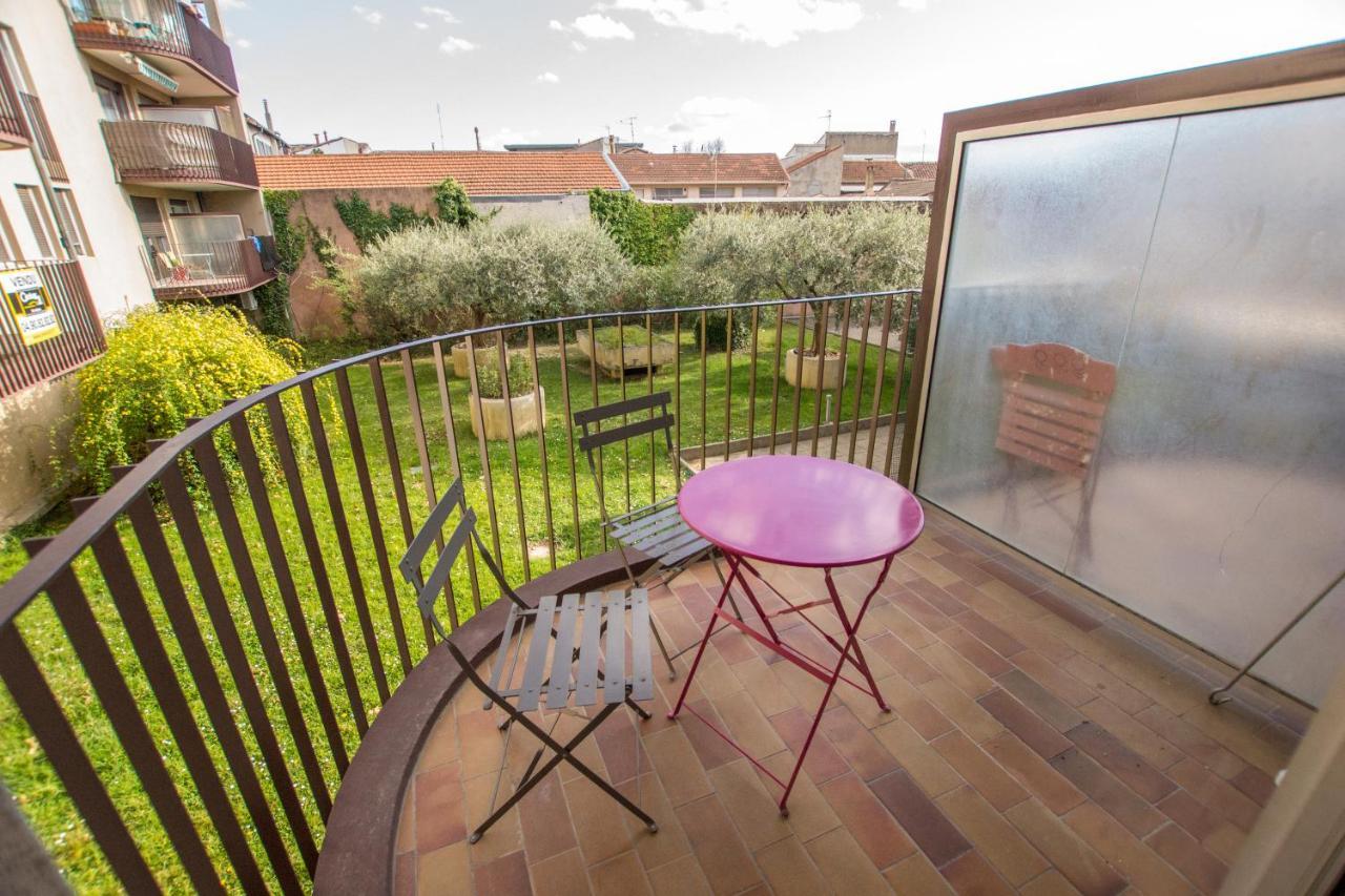 Les Arcades - Wifi - Intra Muros Of Avignon - Balcony - 45M2 Exterior photo
